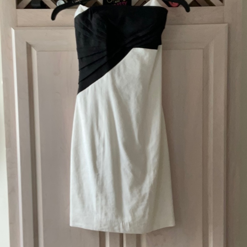 bebe STRAPLESS DRESS NEW  SZ 2